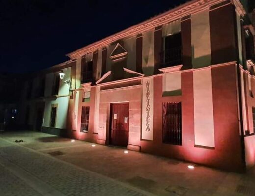 Iluminación arco y biblioteca